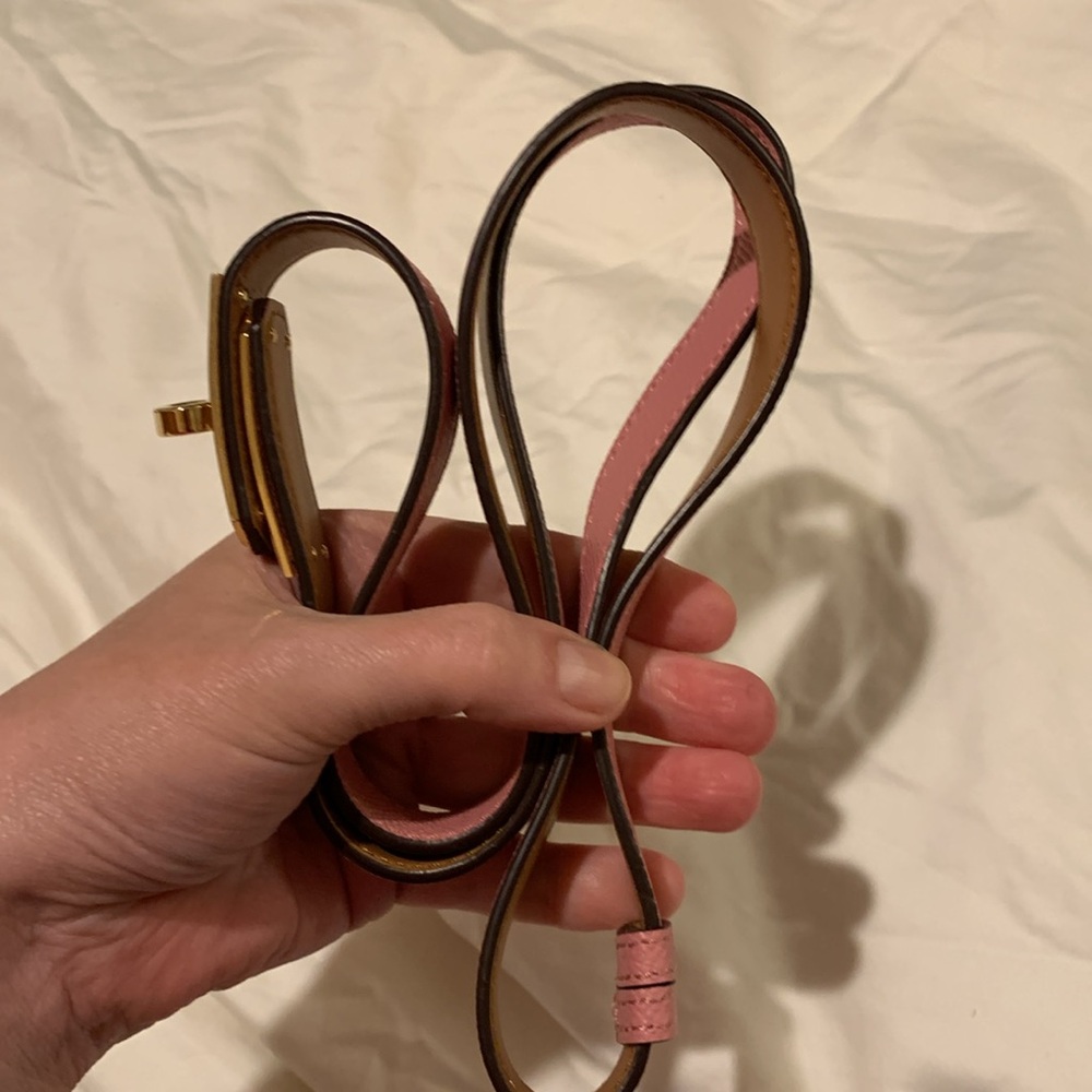 Thin  light pink golden buckle  fashionable belt size L adjustable 30